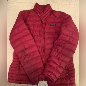 Women’s Patagonia down sweater puffy size large